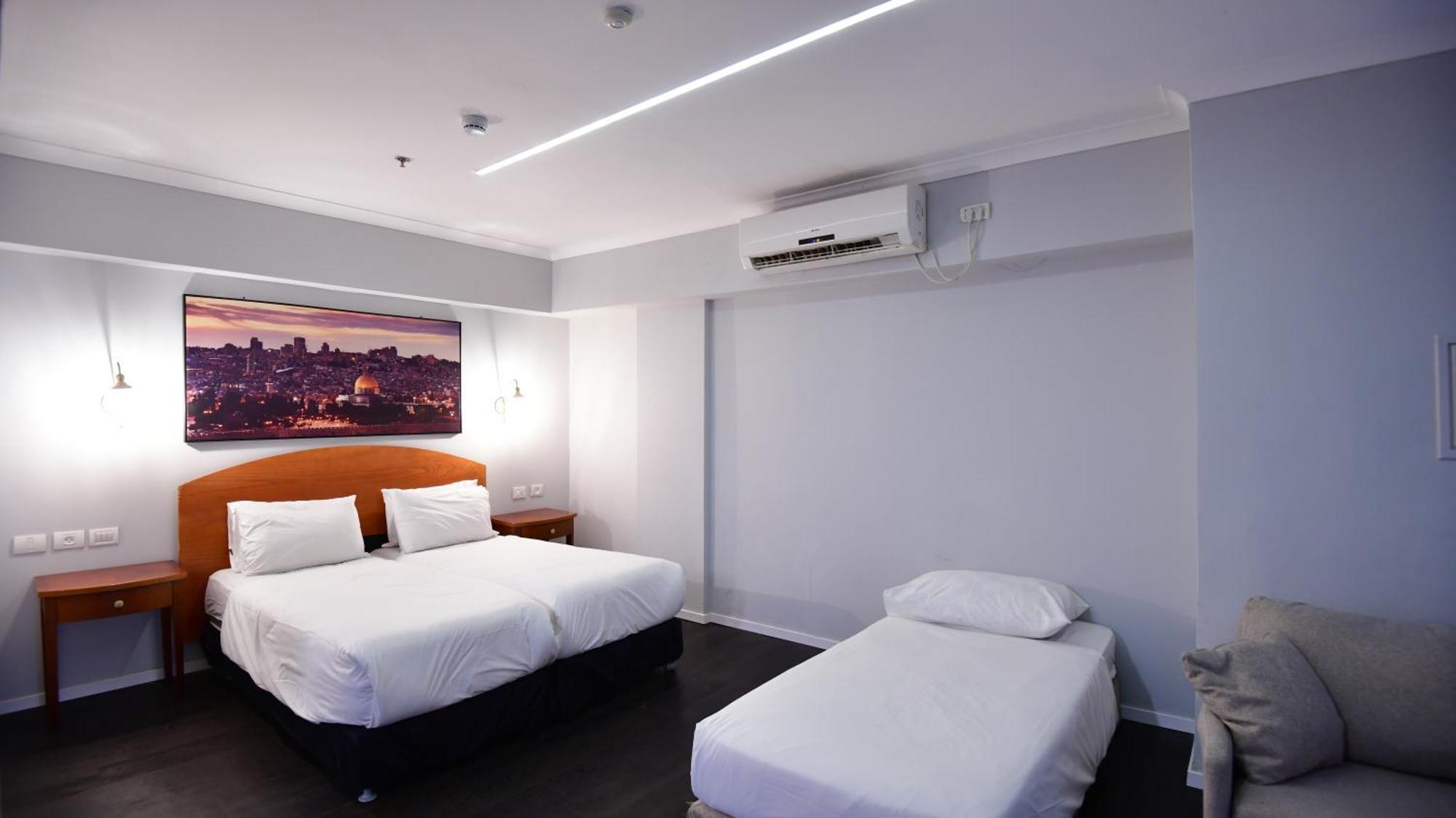 Spirit Of Herzl Hotel Иерусалим Экстерьер фото